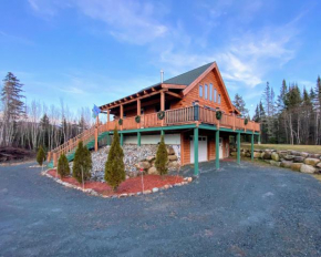 Cozy modern log cabin in the White Mountains - AC - granite - less than 10 minutes from Bretton Woods